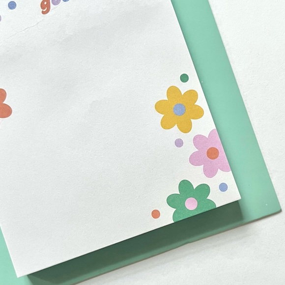 🏷️ 1970s style “good vibes” floral sticky memo pad - Picture 7 of 7